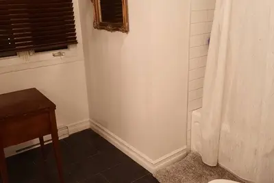 Image de Beautiful 4 bed 2 bath, heated saltwater pool, firepit, indoor fireplace