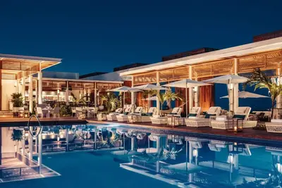 Image de Luxury At Hand | A Week In The Grand Luxxe Master Suite