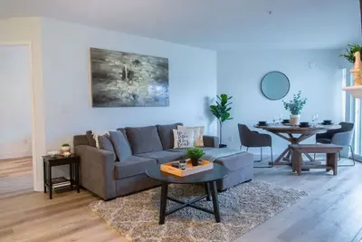 Image de Echo Beach 2 Bed Lake View and Walkable to Beach