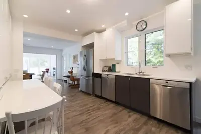 Image de sleep 22, 10 br 7 baths, hot tub, lakefront, view