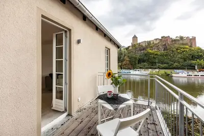 Image de Appartement 'Saale Fewo Mit Burgblick' avec vue sur le lac, jardin partagé et Wi-Fi