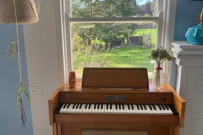 Image de Cosy and historic 2-bedroom apartment. 5kms from Castlemaine. 2kms from Calder.