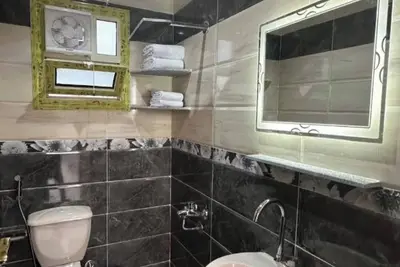 Image de hotel in marvelous view infront of the pyramids directly with Ac, WiFi.