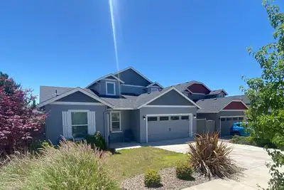 Image de Nightly or short term rental in Medford.