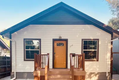 Image de Cozy 3-bedroom house in charming Casper with Ac, WiFi. Centrally located!