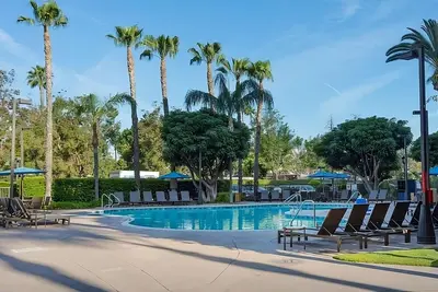 Image de Budget-Friendly Getaway! 2 Modern Units, Pet-Friendly, with Free Breakfast