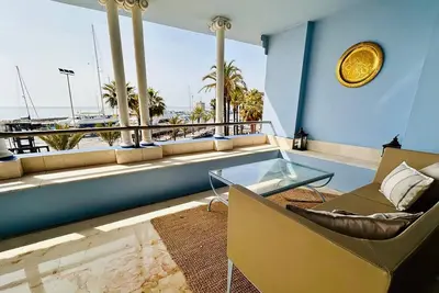 Image de Appartement 'Apartamento Puerto Sotogrande' avec vue sur la mer, Wi-Fi et climatisation