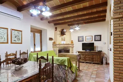 Image de Maison de campagne \"La Acacia\" avec piscine privée, Wi-Fi et climatisation