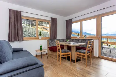 Image de Seeblick inkl. Sommerkarte by Interhome