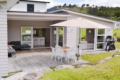 Image de Whiritoa Family Beach Retreat With Wifi / Ac great for kids & families