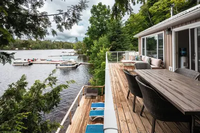 Image de Lakeside Couple's Retreat w/ Hot Tub in the Kawarthas
