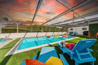 Image de [Kids Favourite] World Cup Family Oasis | 5br | Htd Pool & Hot Tub