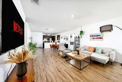 Image de New Atx! Home 3br2ba Close to Airport & Downtown