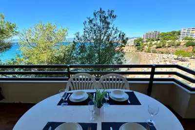 Image de Appartement Spacieux Salou - 6 Pers, Clim, WiFi, Terrasse