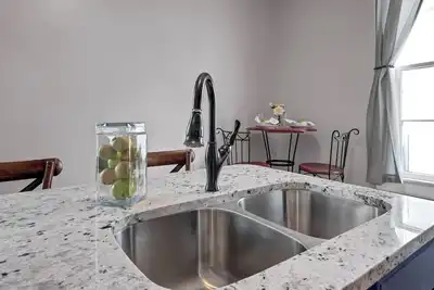 Image de Pleasant duplex with Ac in The Highlands, Louisville - WiFi included