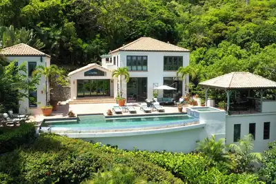 Image de Villa Rivendell SolVillasUSVI, walk to the Beach!