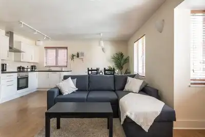 Image de Modern Fully Furnished Apartment/ 2 Parking Spaces