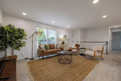 Image de 5bd I Game Room I Backyard & Bbq I 20 Mins to Den