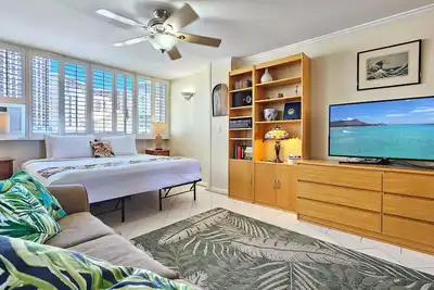Image de ⛩Best location in Waikiki Open design penthouse Studio-Waikiki Grand Hotel® 1005