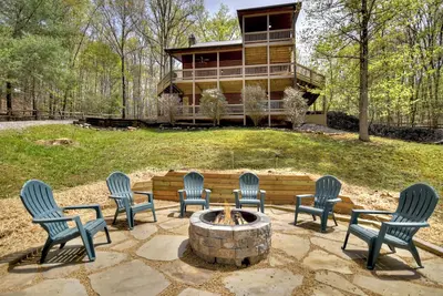 Image de Hidden Tranquility | Fire Pit | Hot Tub | Pool Table
