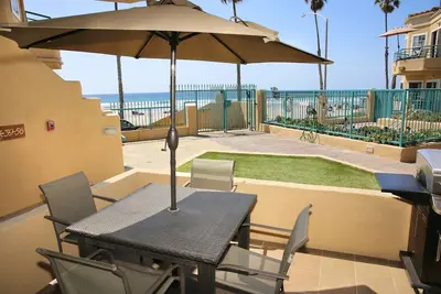 Image de Oceanfront 2br/2ba Condo in Oceanside with Amazing Beach Access has Ac!