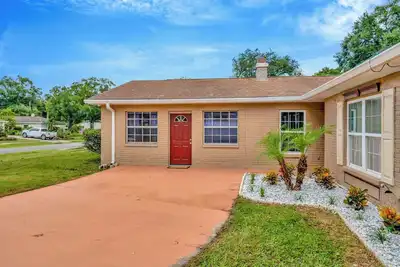 Image de \nColorful & Comfy Retreat: Close to Tampa ~ Parking