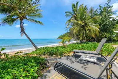 Image de Tali Beachfront Retreat – Luxury & Seclusion at Oak Beach