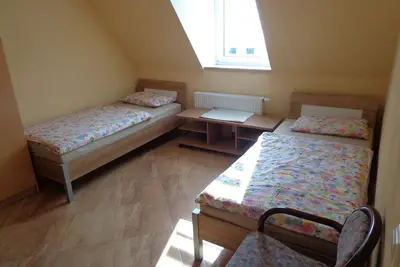 Image de Zweizimmer-wohnung mit Bad und Küche für 5 Personen Nähe Messe