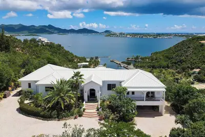 Image de Le Mas Caraibes in Cupecoy by Personal Villas - Overlooking the Scenic Simpson B