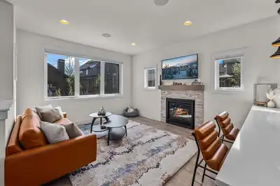 Image de Bluebird Day - Skyline Cottage