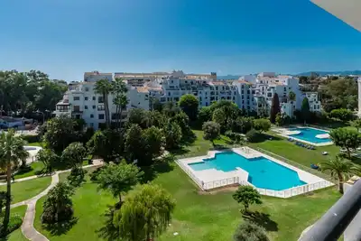 Image de Luxueux Duplex à Marbella - Piscines, Sécurité 24h, Animaux Admis