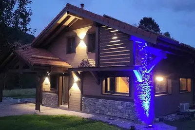 Image de Chalet neuf Le Cerf De La Cleurie, standing, spa, sauna, billard, terrain  1 ha