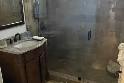 Image de 2-bedroom Guest apartment in Carlsbad. Ocean & golf course view & roof top deck