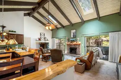 Image de Pinetop Country Club Mountain Retreat ~ Golf, Near Ski Resort-Patio, Trails, Lakes