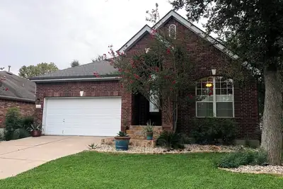 Image de Austin Charming 3\/2 house close to Cota, Acl, Sxsw.