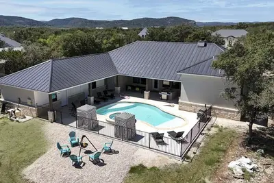 Image de Movie Theater~Heated Pool-Hot Tub~Games~ Playground