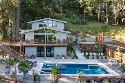 Image de 3+br\/4. 5ba Lux Calistoga Hills Retreat w\/ Views & Pool