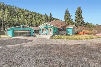 Image de Dome, Tiny Home & Den | Mountain & Riverside Oasis