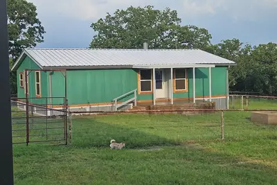 Image de Relax in the wilderness at Bowie Acres