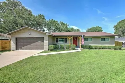 Image de Cozy Home with Lake Access