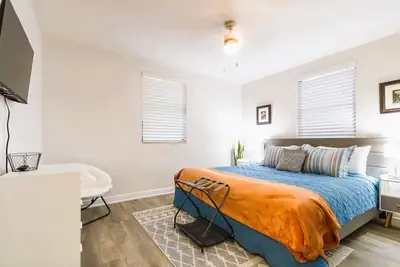 Image de Modern Cottage-5 min to Uf & Hospitals