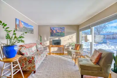 Image de Relaxing Dog-Friendly House w/ a King Bed, Ping-Pong Table, Dog Door to Backyard