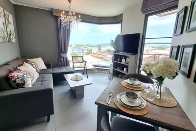Image de Sea View 35 sqm Condo, 6th Floor, WiFi 200 mbps, Pool, Next To Shopping Mall