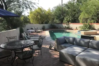 Image de Relaxing and elegant 2 bedroom home in historic Fort Lowell area of Tucson.
