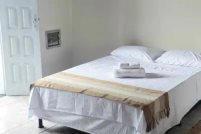 Suíte com Varanda no Alto do Mundaí