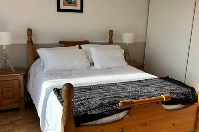 Image de Place du Village, endroit calme et ressourçant. 2 minutes de la plage Merry