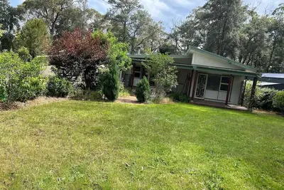 Image de Peaceful mountains cottage stay. 5min drive to Springwood town and  train line.