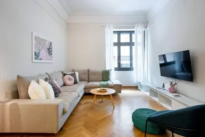 Image de Meadows - Luxury 3-Bedroom Apartment in Athens