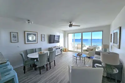 Image de Beachfront with amazing views!