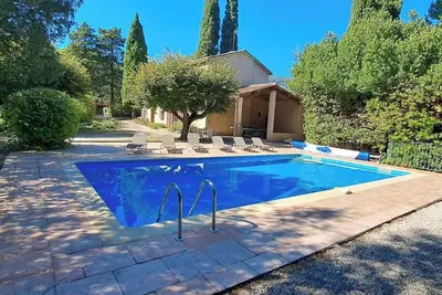 Image de Domaine du Grand Vallon : un mas et une maison pour se réunir et partager